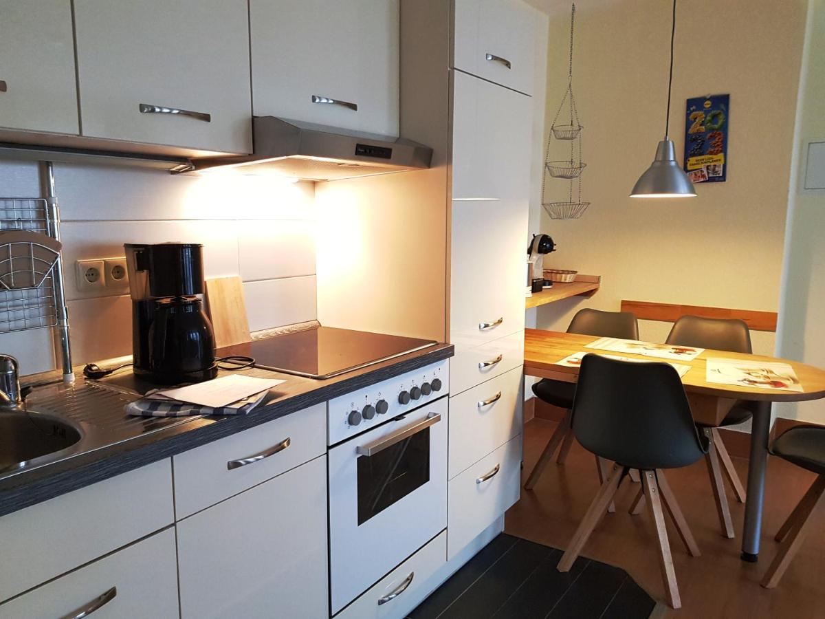 Ferienwohnung 5 Im Strandhaus Lobbe Esterno foto